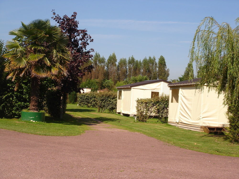Camping Le Rivage Quettehou Buitenkant foto